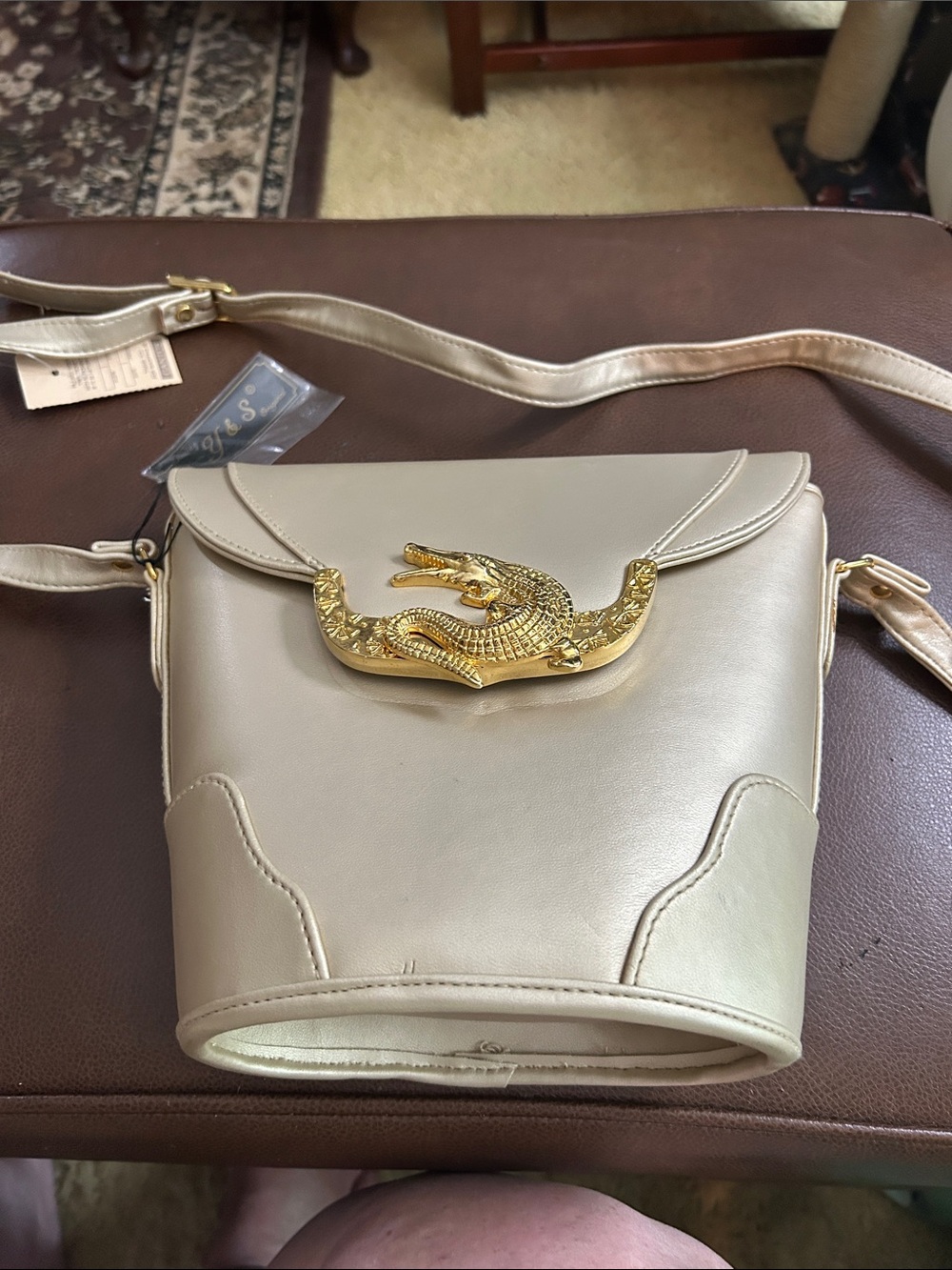 Y&S Handbags Beige Crossbody with Gold Crocodile Accent Vintage 80-90s handbag
